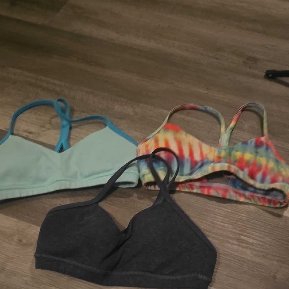 Fleo 3 Colorful Sports Bras.
